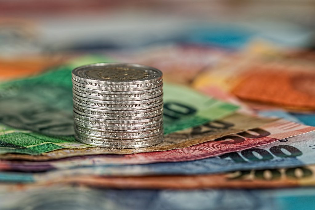 Münzen und Banknoten