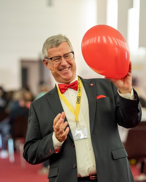 Was hat Charisma mit dem roten Luftballon zu tun?